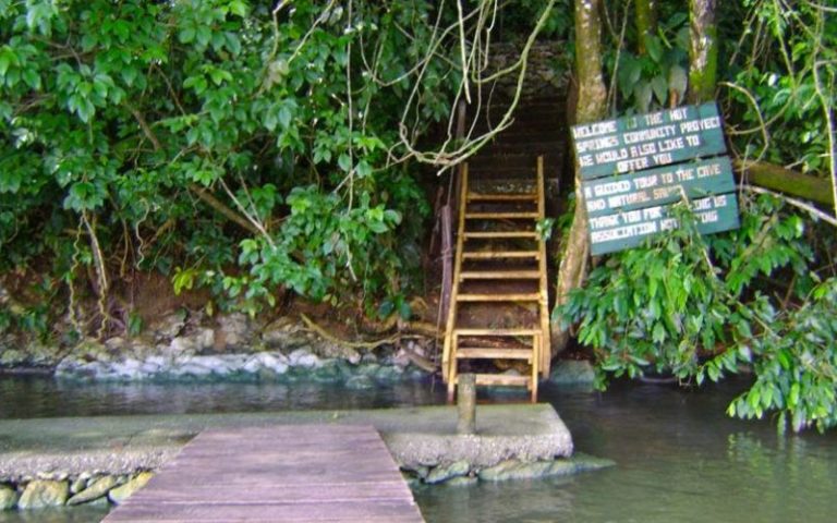 Cuevas de Aguas Calientes